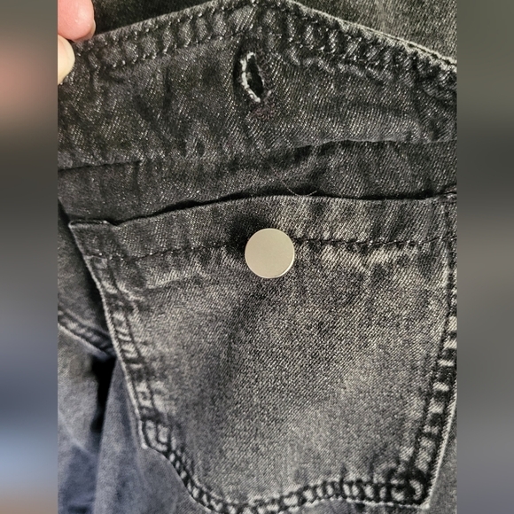 Ripped Hem Denim Button Front Long Sleeve Jacket Shacket - Picture 2 of 13